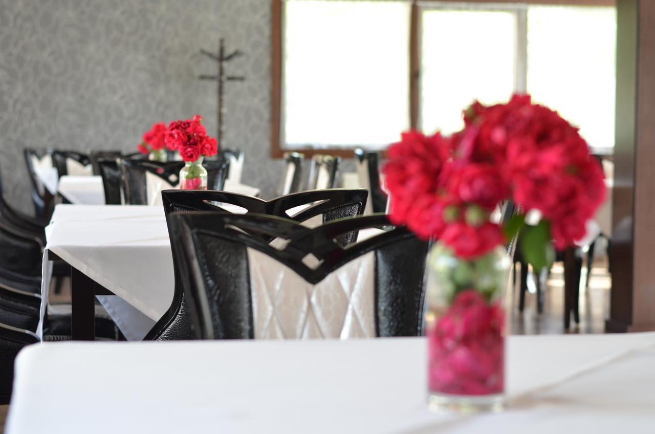 Johnny Hotel Kamenice Ngoại thất bức ảnh
