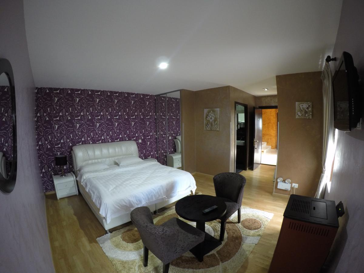 Johnny Hotel Kamenice Ngoại thất bức ảnh