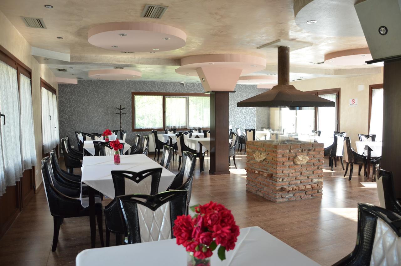 Johnny Hotel Kamenice Ngoại thất bức ảnh