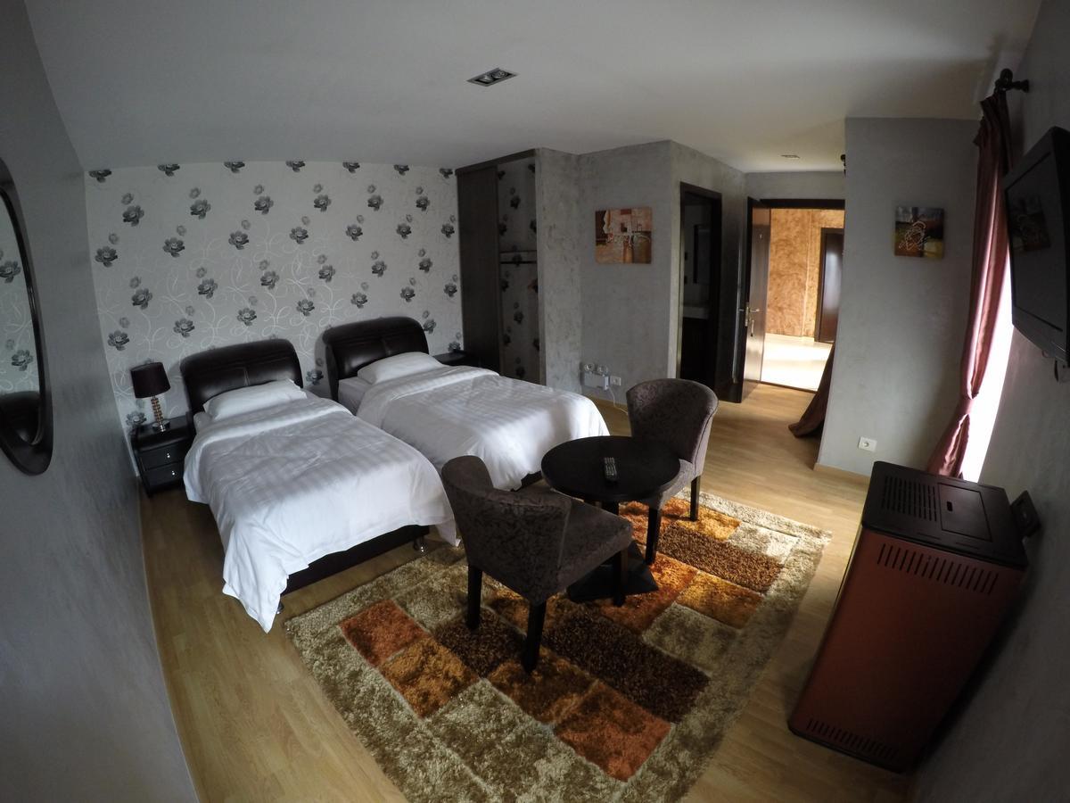 Johnny Hotel Kamenice Ngoại thất bức ảnh